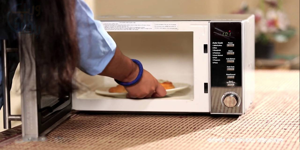 کیا آپ کو معلوم ہے اوون سے سیکنڈز میں لہسن چھیلا جاسکتا ہے ۔۔ جانیئے مائیکرو اوون کے ایسے خُفیہ راز جن ہو ہر عورت کی مشکل آسان