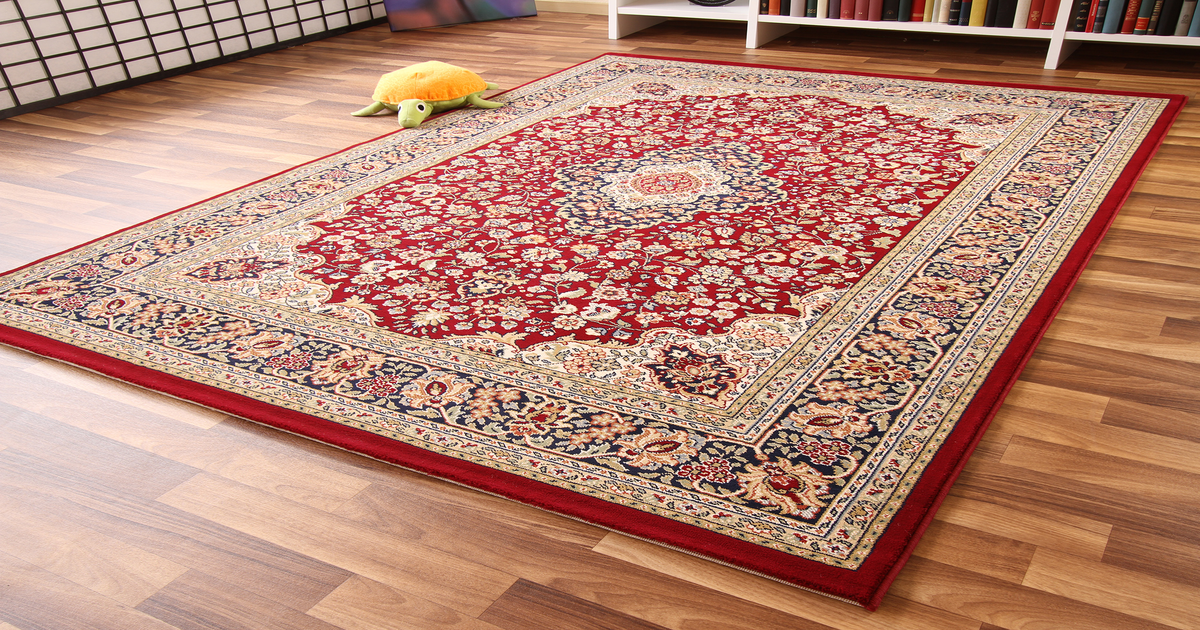 اگر آپ کا قالین گندا ہوگیا ہے تو یہ ٹوٹکہ استعمال کرکے اسے نئے جیسا بنائیں