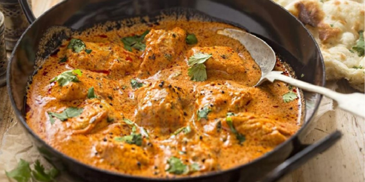 مکھن کے لاجواب ذائقے والی چکن مکھنی جو کھائے انگلیاں چاٹتا رہ جائے