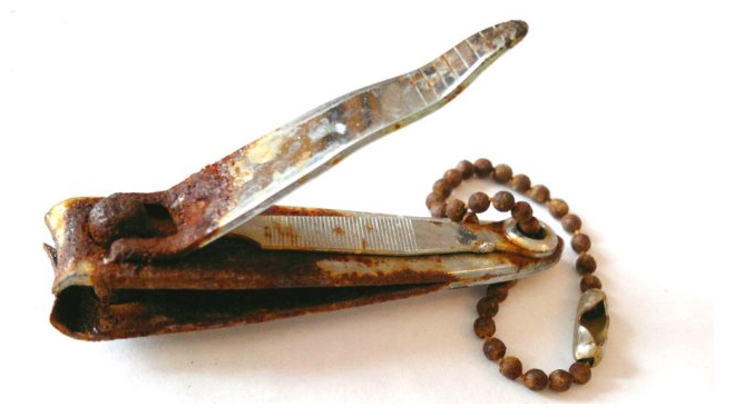 ایسا کمال کا طریقہ جو نیل کٹر سے زنگ کی کردے چھٹی اور بنائے اسے دوبارہ استعمال کے قابل