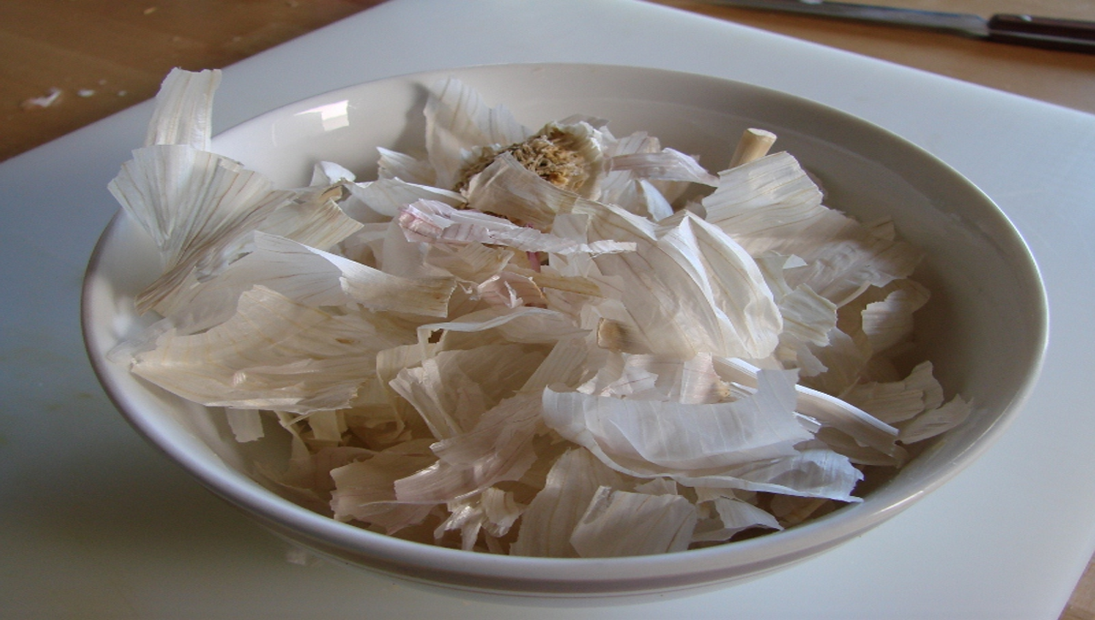 یہ چھلکے بھی کسی میڈیکل اسٹور سے کم مددگار نہیں کیونکہ ان میں چھپے صحت کے 9 راز آپ بھی نہیں جانتے ہوں گے