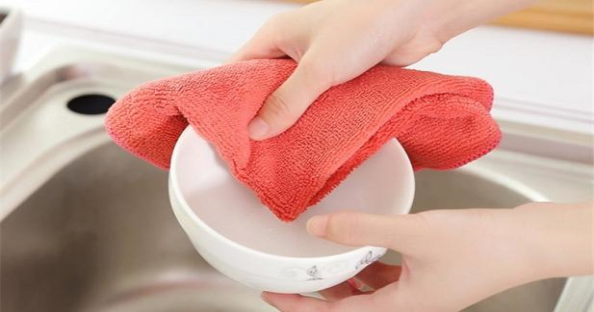 کچن میں رکھے ڈش کلاتھ یا صافیوں میں کتنے خطرناک بیکٹیریا پائے جاتے ہیں جان کر آپ بھی حیران رہ جائیں گے