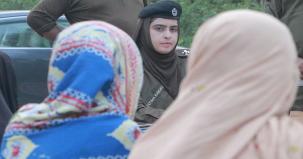 عورتوں کے تحفظ کے لیے لڑنے والی خاتون پولیس افسر: 'کم از کم میں ان درندوں کو نہ چھوڑوں'