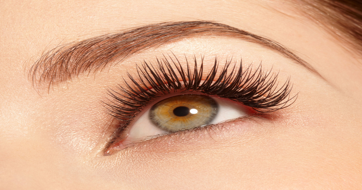 پلکوں کو گھنا اور لمبا کرنے کا آسان طریقہ جس سے آپ کی آنکھیں لگیں دلکش