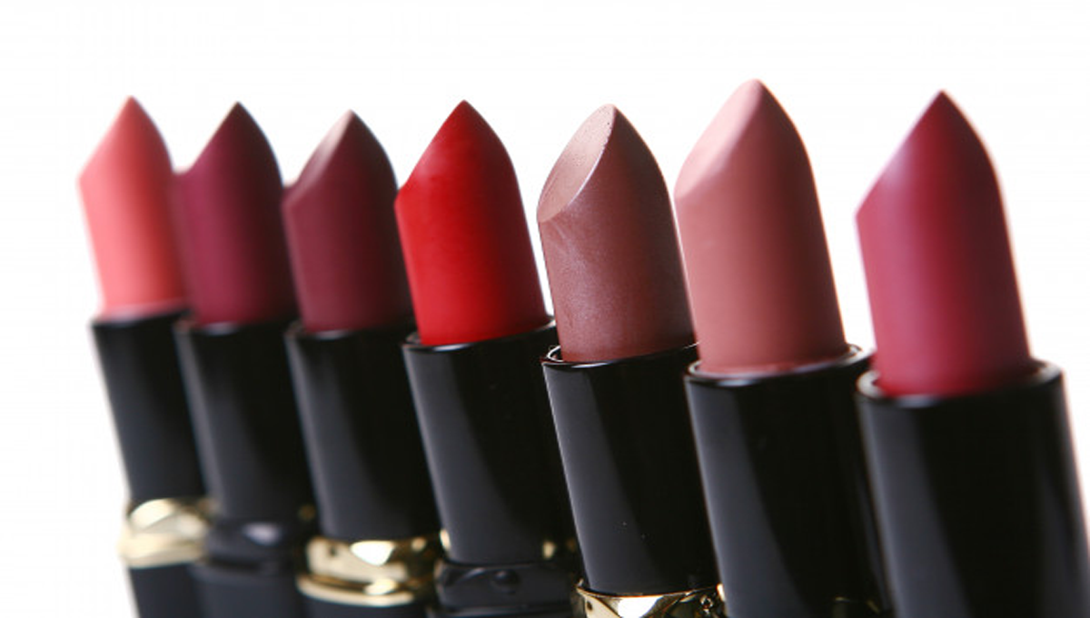 خواتین کی پسندیدہ یہ لپ اسٹک آخر بنائی کس نے ہے؟ جانیں دلچسپ معلومات