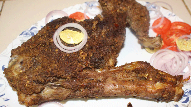 اس عید بکرے کی ران روسٹ کرنے کا ارادہ ہے تو ہماری بتائی ترکیب سے بنائیں بکرے کی ران لذیذ اور چٹخارے دار