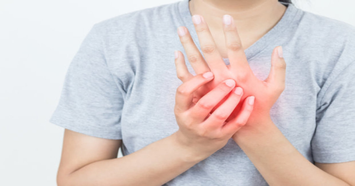 کیا آپ کے ہاتھ پاؤں بھی بار بار سن ہوجاتے ہیں؟ تو ایسی صورت میں کیا کرنا چاہیے جان لیں