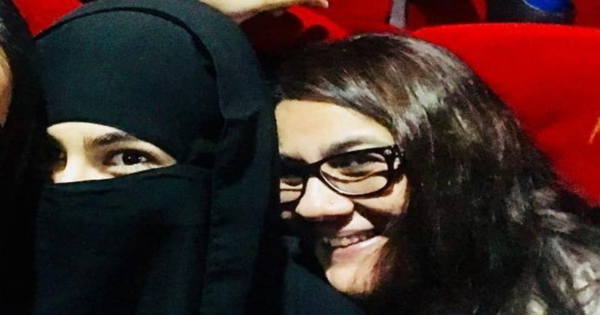 سارہ علی خان فلم کے لیے برقع پہننے پر مجبور