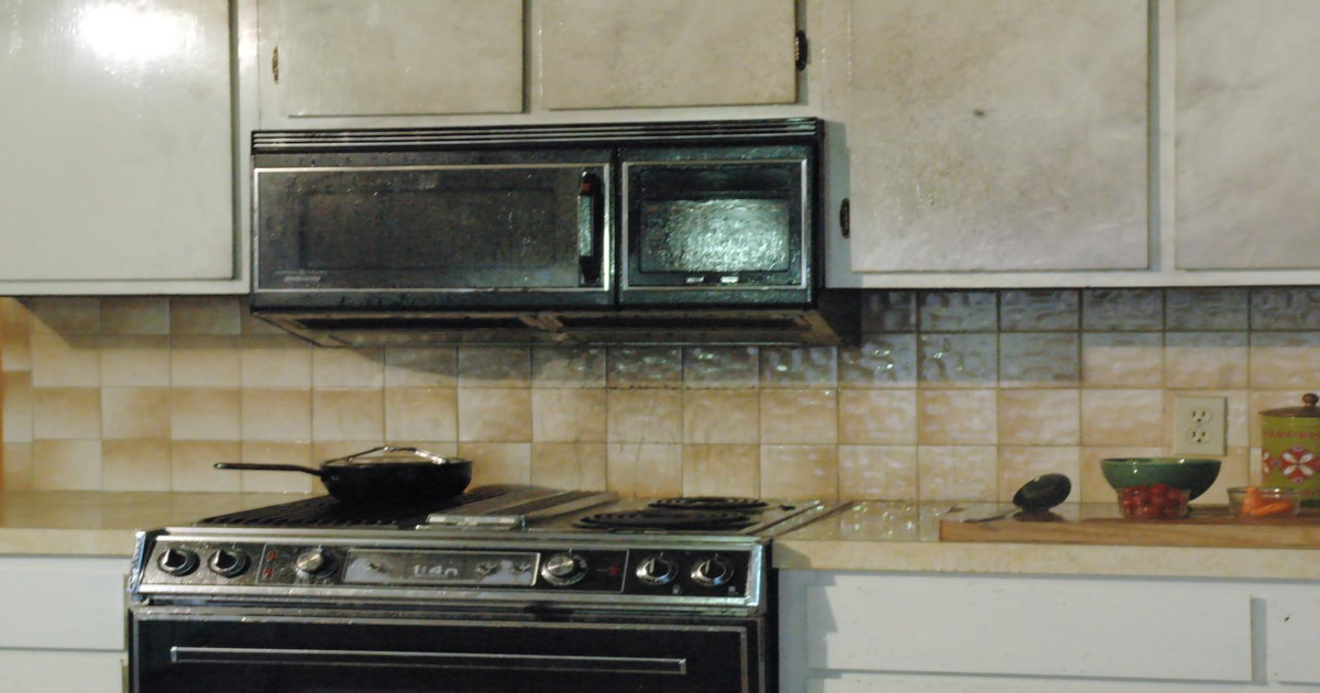 کچن سے چکنائی کے ضدی داغوں کی صفائی کا طریقہ