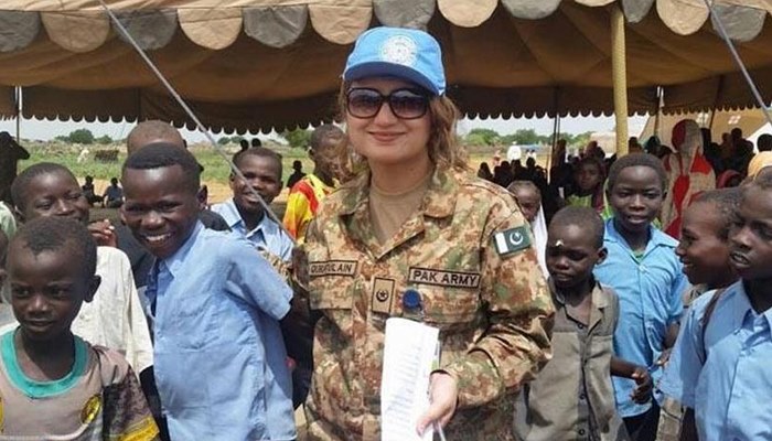 پاک فوج کی خاتون افسران بھی کسی سے کم نہیں، بڑا اعزاز اپنے نام کرلیا