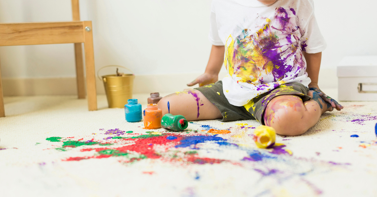 کپڑوں سے پینٹ کا نشان صاف کرنے کا ٹوٹکہ